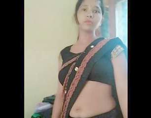 Indian hot saree bhabhi
