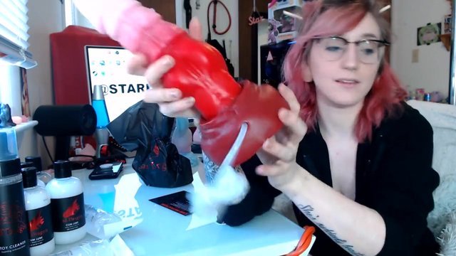 Tinkerbell reccomend unboxing new toy